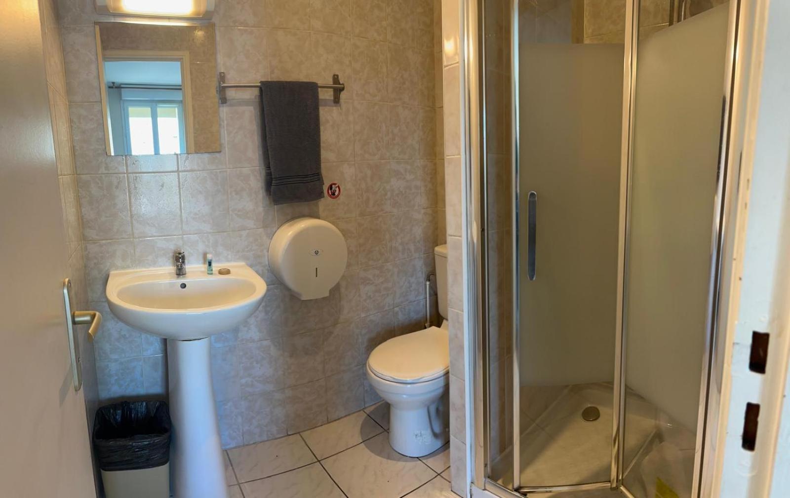 Hotel In Paris Aubervilliers Ngoại thất bức ảnh
